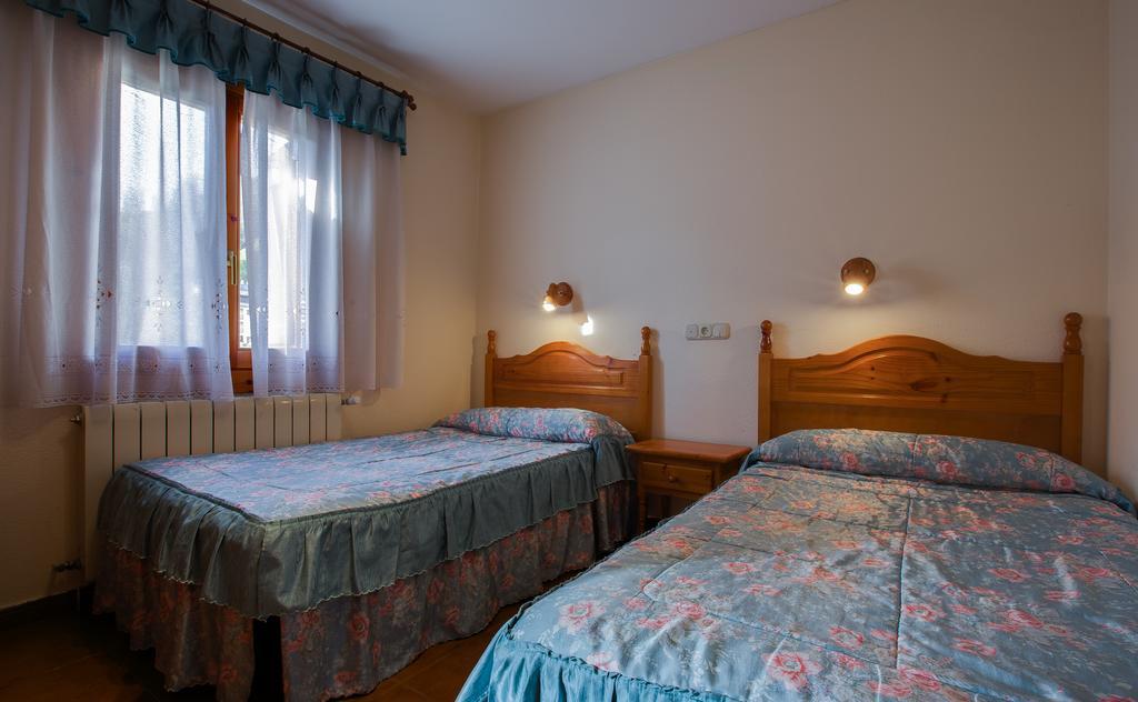 Apartahotel Faure Sallent de Gállego Kamer foto