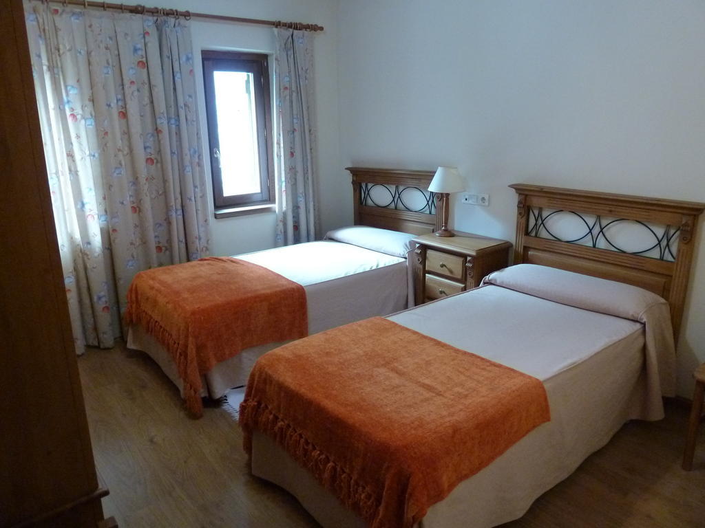 Apartahotel Faure Sallent de Gállego Kamer foto