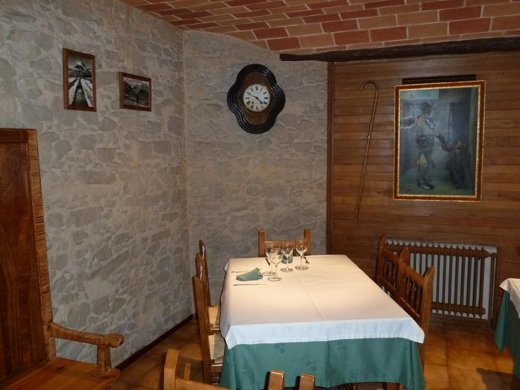 Apartahotel Faure Sallent de Gállego Buitenkant foto