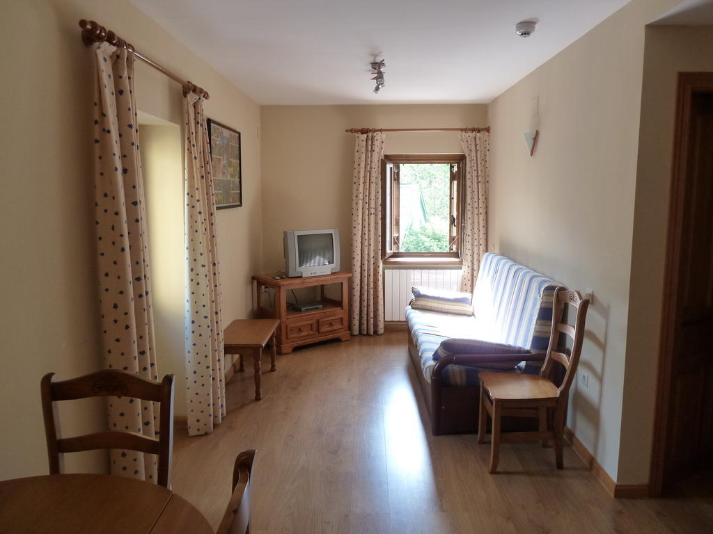 Apartahotel Faure Sallent de Gállego Kamer foto