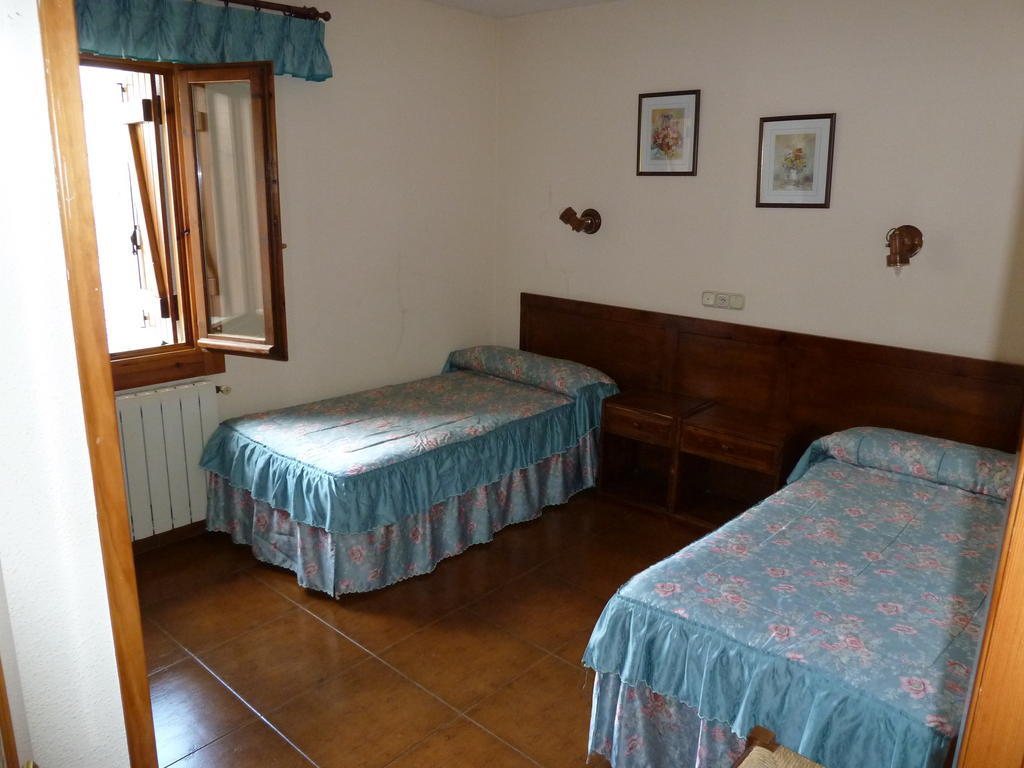 Apartahotel Faure Sallent de Gállego Kamer foto