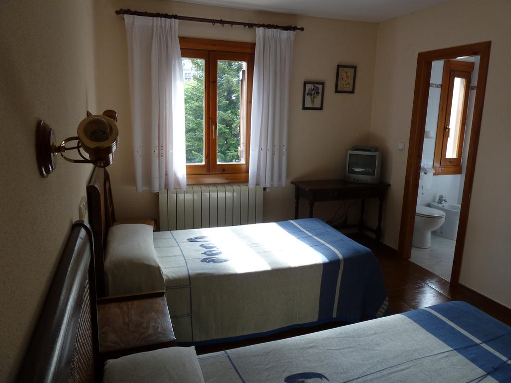 Apartahotel Faure Sallent de Gállego Kamer foto