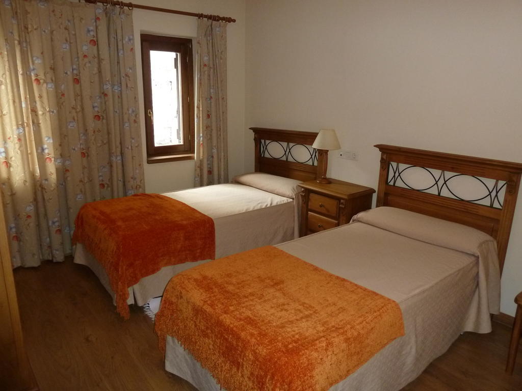 Apartahotel Faure Sallent de Gállego Kamer foto