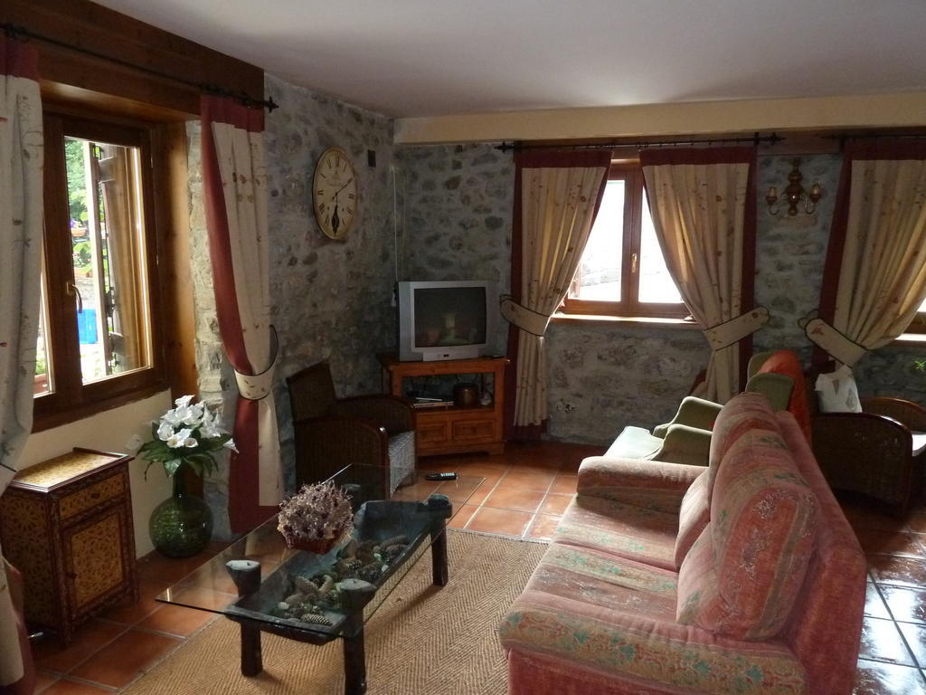 Apartahotel Faure Sallent de Gállego Buitenkant foto