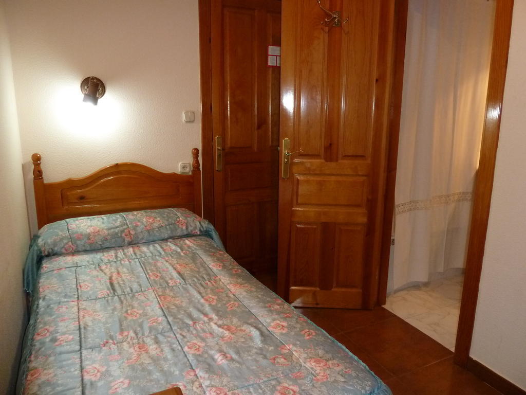 Apartahotel Faure Sallent de Gállego Kamer foto